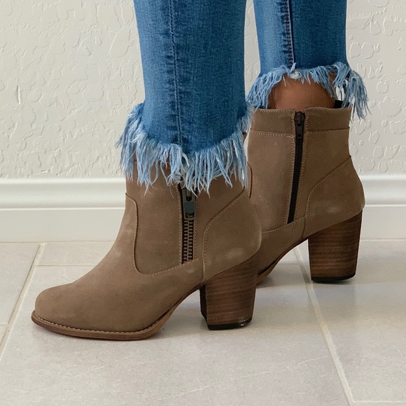 NIB Tan Genuine Distressed Suede Block Heel Boots - Picture 4 of 8